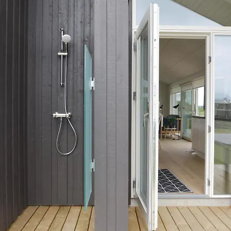 Hébergement de vacances Three-bedroom Holiday In