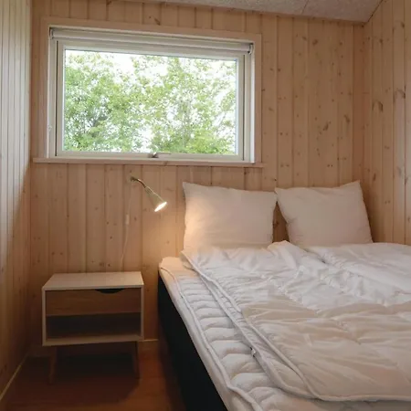 Three-bedroom Holiday In Holiday home *